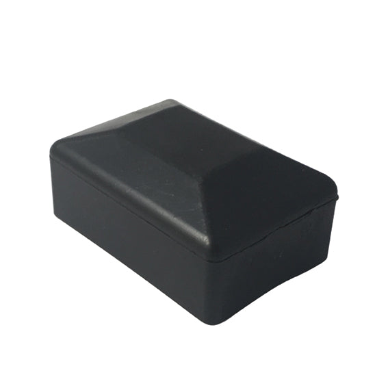Czapka na słupek 40x60mm PE czarna