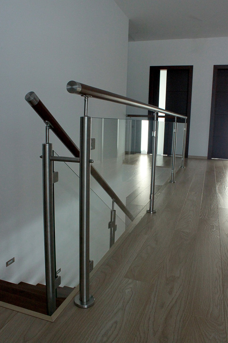 Słupek nierdzewny -prosto AISI304, D42,4x2/4xmodel