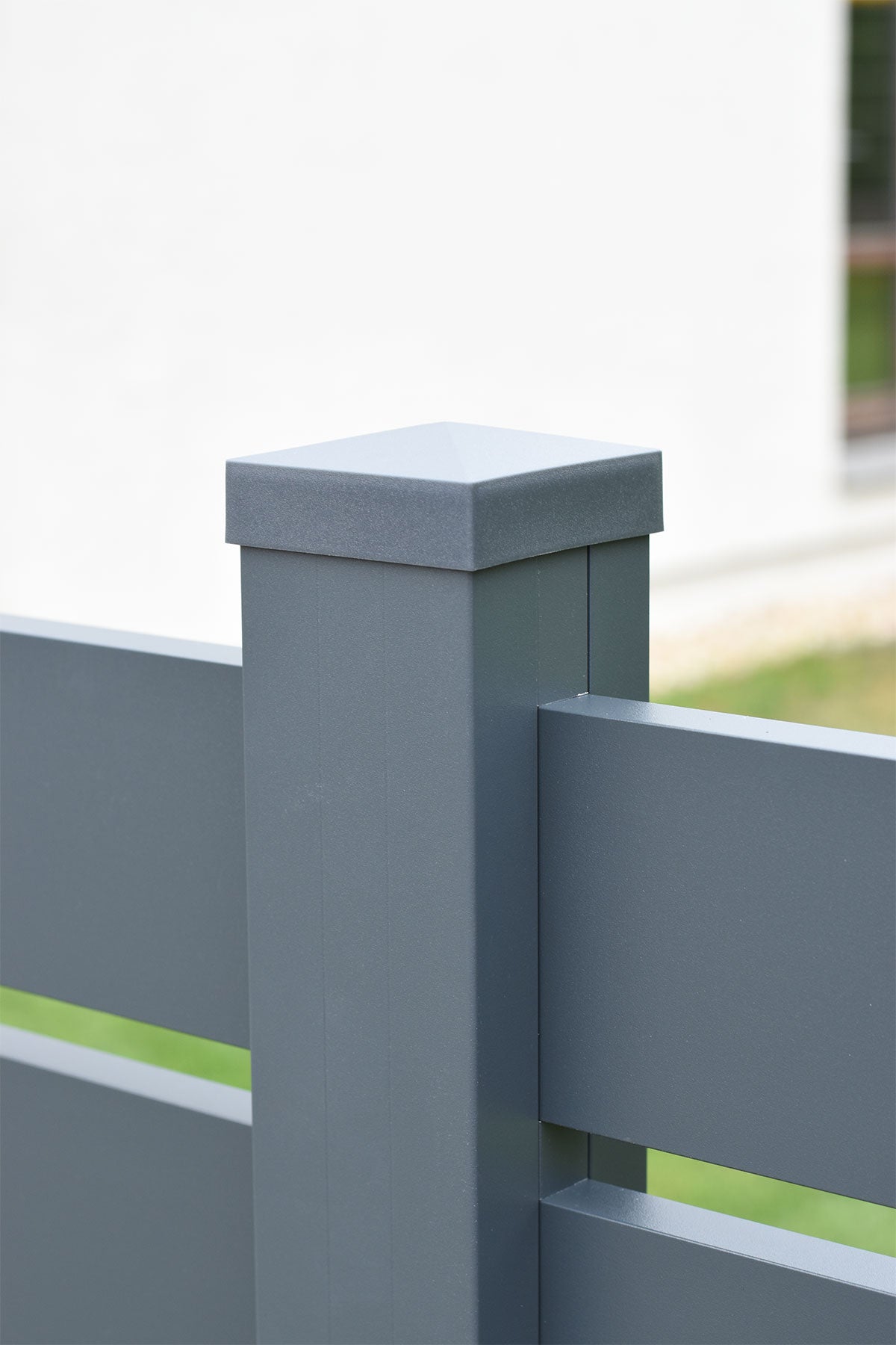Aluminiowa zaślepka/nakładka na słupek 70x70mm, Antracyt RAL 7016