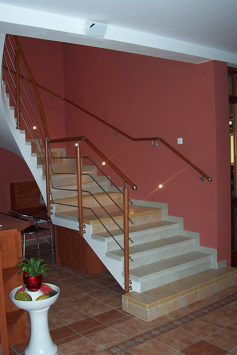 Drewniany słupek BUK(BEECH) D50mm, 4xd12mm, H900