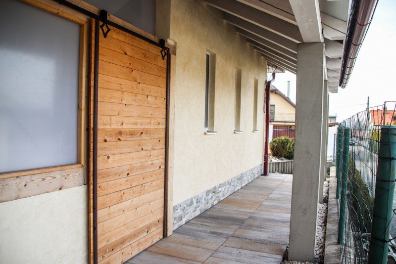 Prowadnica drzwi przesuwnych "Rhombus"